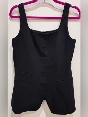 Elie Tahari Black Sleeveless Button-Front vest